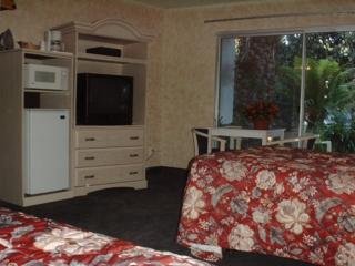 Hotel Cypress Gardens Inn