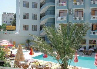 Hotel Daisy Garden