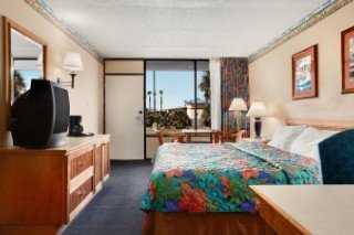 Hotel Days Inn And Suites Davenport