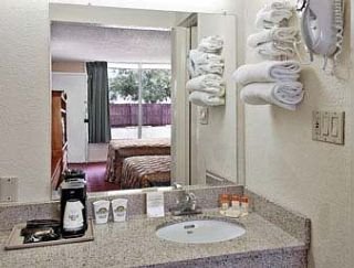 Hotel Days Inn South