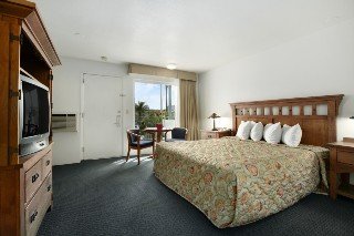 Hotel Days Inn & Suites-santa Barbara