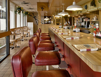 Hotel Days Inn & Suites West-golden