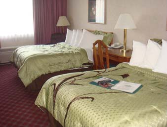 Hotel Days Inn & Suites West-golden