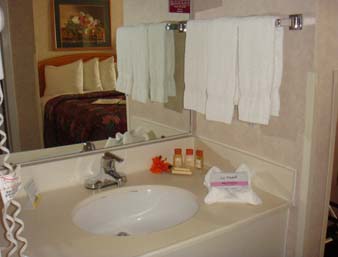 Hotel Days Inn & Suites West-golden