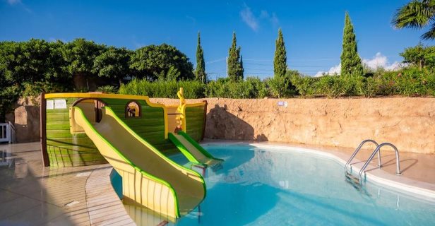 Hotel Db Seabank Resort