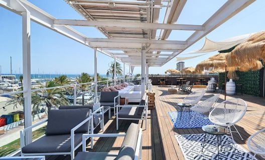 Hotel De La Playa