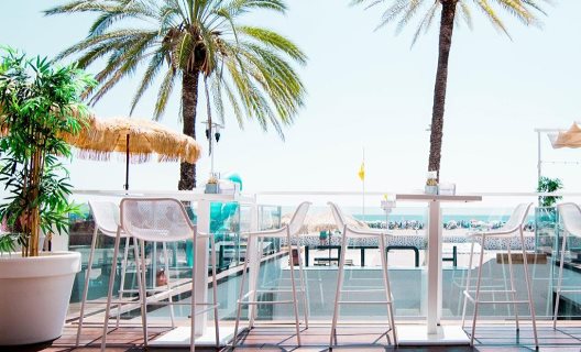 Hotel De La Playa
