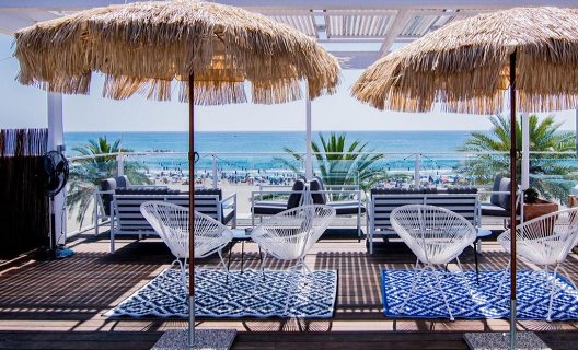 Hotel De La Playa