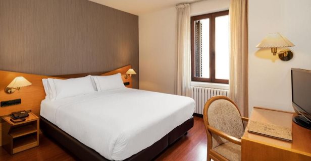 Hotel De L'isard