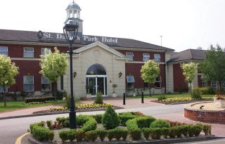 Hotel De Vere St David's Park