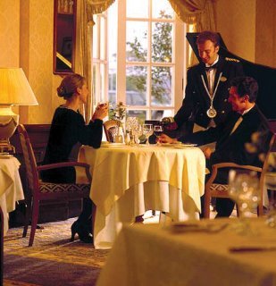 Hotel De Vere St David's Park