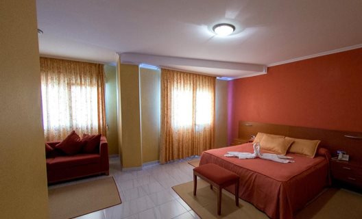 Hotel Dinajan