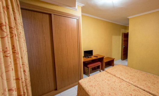 Hotel Dinajan