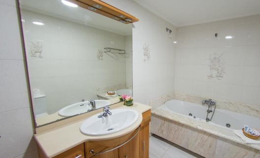 Hotel Dinajan