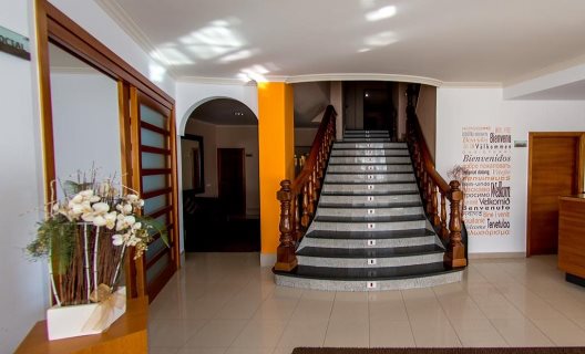 Hotel Dinajan