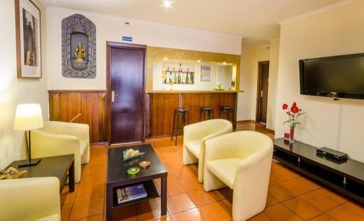 Hotel Dinya Lisbon