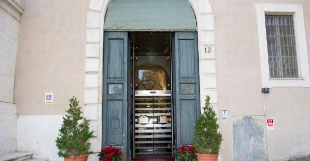 Hotel Domus Sessoriana