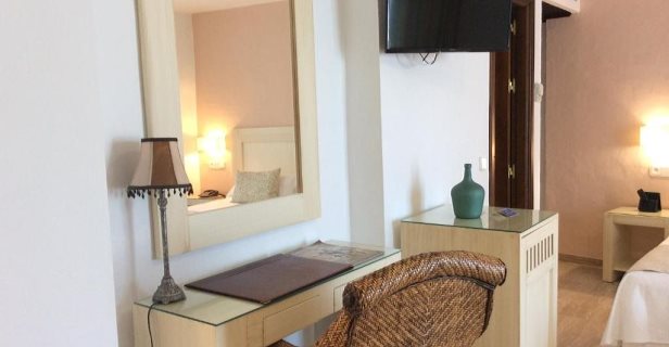 Hotel Doña Lola Zahara