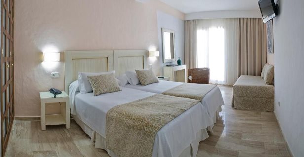 Hotel Doña Lola Zahara