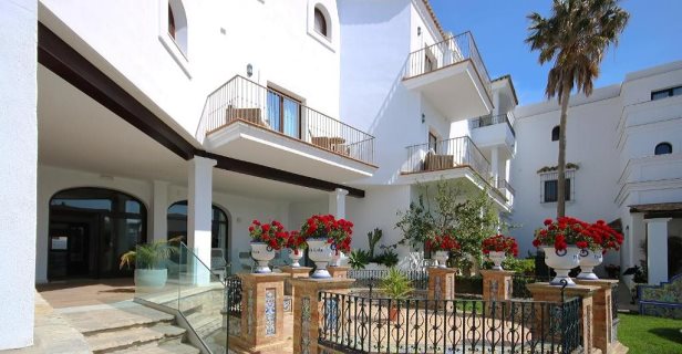 Hotel Doña Lola Zahara