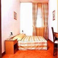 Hotel Dora