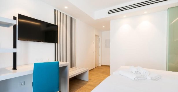 Hotel Dormos