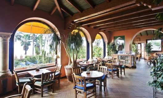 Hotel Dos Mares
