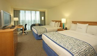 Hotel Doubletree By Hilton At The Entrance To Universal