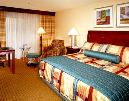 Hotel Doubletree By Hilton Bakersfield