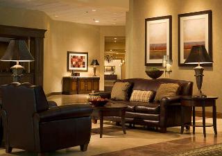 Hotel Doubletree By Hilton Boston Milford