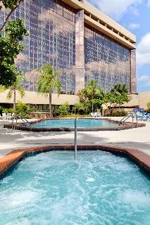 Hotel Doubletree By Hilton Miami Airport