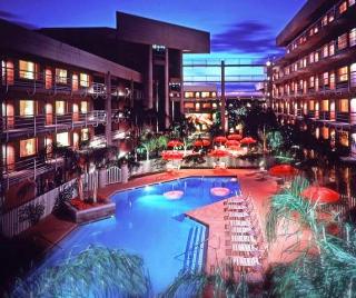 Hotel Doubletree Suites By Hilton Hotel Phoenix