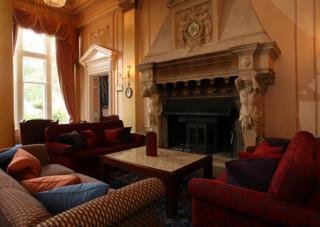 Hotel Down Hall Country House