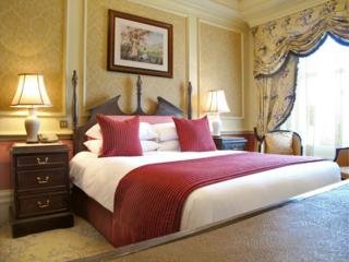 Hotel Down Hall Country House