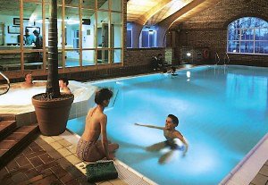 Hotel Dunadry Hotel & Country Club