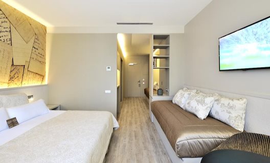 Hotel Duquesa De Cardona