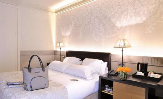 Hotel Duquesa De Cardona