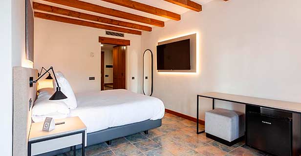 Hotel Dwo Rioja Wine