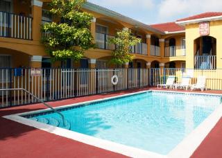Hotel Econo Lodge At Florida Mall