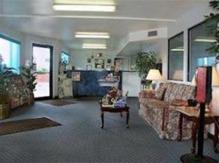 Hotel Econo Lodge East