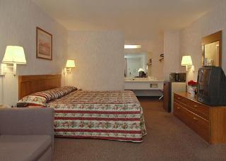 Hotel Econo Lodge East