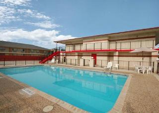 Hotel Econo Lodge East