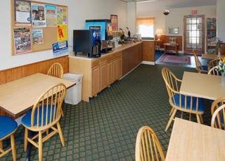 Hotel Econo Lodge Inn & Suites