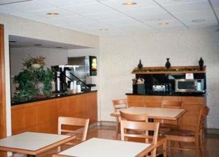 Hotel Econo Lodge  Inn & Suites