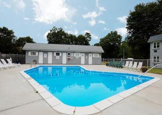 Hotel Econo Lodge Inn & Suites Airport