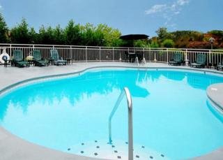 Hotel Econo Lodge Inn & Suites East