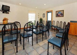 Hotel Econo Lodge  Inn & Suites Lake Of The Ozarks