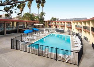 Hotel Econo Lodge  Inn & Suites Oakland Airport