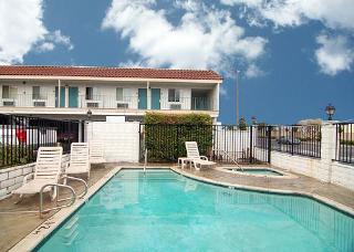 Hotel Econo Lodge Near Home Depot Center