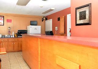 Hotel Econo Lodge North